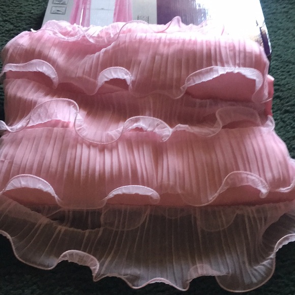 New! Lush Decor Kemmy Sissy Barbie pink rows of ruffles Drapes Little Girl Girly - Picture 10 of 10